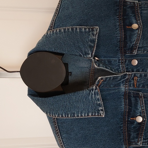 Fashion Nova Dark Wash Demin Jacket with Multiple Pockets Size Large - Picture 2 of 8